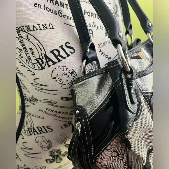 Sophia Caperelli Brown Patchwork Leather Bag with A Steve Madden Wristlet - Picture 6 of 15